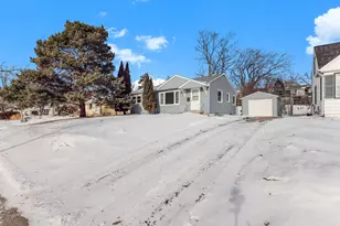 9000 Cedar Lk Rd S, Saint Louis Park, MN 55426 - Photo 3