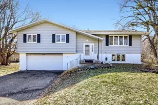 5705 Phoenix St, Golden Valley, MN 55422 - Photo 5