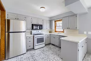 5705 Phoenix St, Golden Valley, MN 55422 - Photo 21