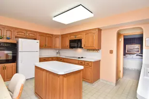 1864 Albert St N, Falcon Heights, MN 55113 - Photo 7