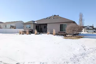 6810 24th Street S, Fargo, ND 58104 - Photo 9