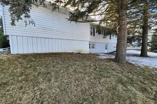 105 E Hawthorne St, Albert Lea, MN 56007 - Photo 5