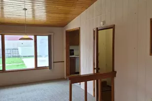 245 N Broadway, Alden, MN 56009 - Photo 5