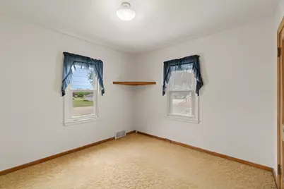 245 N Broadway, Alden, MN 56009 - Photo 15