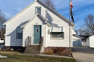 245 N Broadway, Alden, MN 56009 - Photo 1