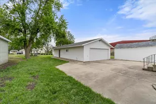245 N Broadway, Alden, MN 56009 - Photo 35