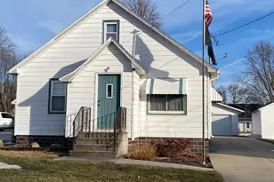 245 N Broadway, Alden, MN 56009 - Photo 1