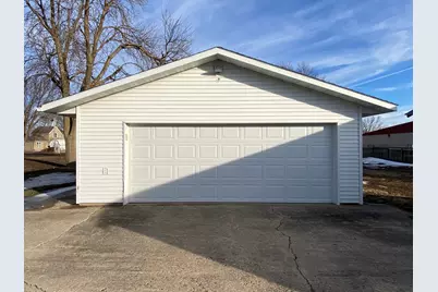 245 N Broadway, Alden, MN 56009 - Photo 3