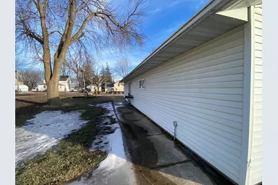 245 N Broadway, Alden, MN 56009 - Photo 33