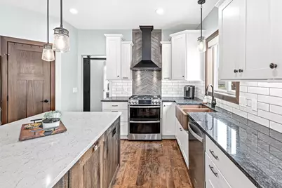 1821 Foothill Trail, Shakopee, MN 55379 - Photo 3