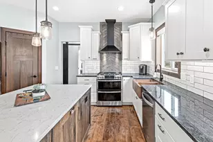 1821 Foothill Trail, Shakopee, MN 55379 - Photo 3