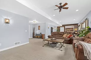 1821 Foothill Trail, Shakopee, MN 55379 - Photo 37