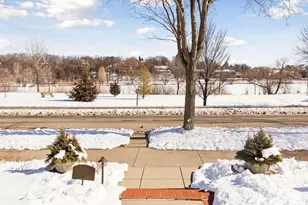 2116 W Lake of the Isles Pkwy, Minneapolis, MN 55405 - Photo 11