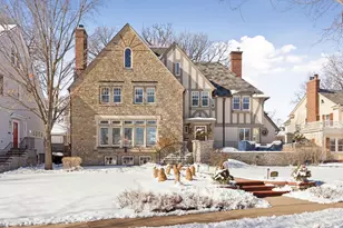 2116 W Lake of the Isles Pkwy, Minneapolis, MN 55405 - Photo 1