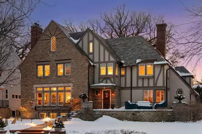 2116 W Lake Of The Isles Parkway, Minneapolis, MN 55405 - Photo 5