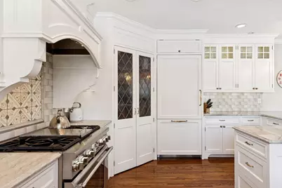 2116 W Lake Of The Isles Parkway, Minneapolis, MN 55405 - Photo 27