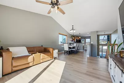 236 Ardennes Avenue E, Shakopee, MN 55379 - Photo 3