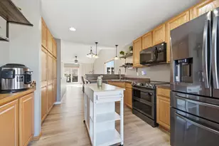 236 Ardennes Ave E, Shakopee, MN 55379 - Photo 7