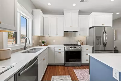 1065 Legend Lane, River Falls, WI 54022 - Photo 5