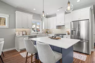 1065 Legend Ln, River Falls, WI 54022 - Photo 3