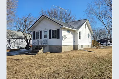 305 N Wabasha, Plainview, MN 55964 - Photo 3