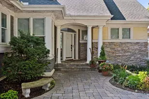 1360 Skyline Dr, Golden Valley, MN 55422 - Photo 57