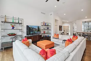 1360 Skyline Dr, Golden Valley, MN 55422 - Photo 9