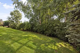 1360 Skyline Dr, Golden Valley, MN 55422 - Photo 53