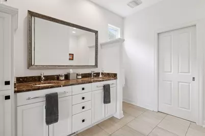 1360 Skyline Drive, Golden Valley, MN 55422 - Photo 25