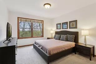 1360 Skyline Dr, Golden Valley, MN 55422 - Photo 41