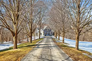 11990 Creek Ridge Ln, Chaska, MN 55318 - Photo 3