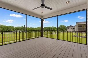 2665 Timber Oaks Rd SW, Rochester, MN 55902 - Photo 9