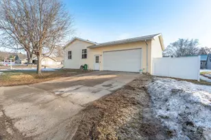 211 1st St SE, Elbow Lake, MN 56531 - Photo 41