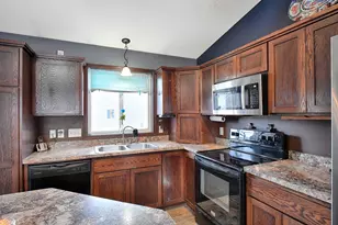 122 Dogwood St NE, Lonsdale, MN 55046 - Photo 5