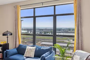 270 4th St E, Saint Paul, MN 55101 - Photo 3