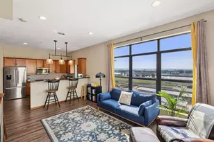 270 4th St E, Saint Paul, MN 55101 - Photo 1