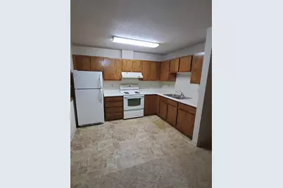 1003 Scotts Avenue #104, Morris, MN 56267 - Photo 3