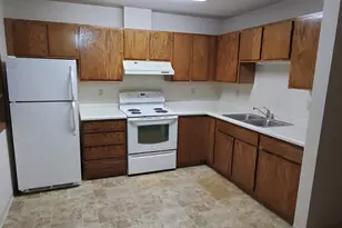 1003 Scotts Ave, Morris, MN 56267 - Photo 3