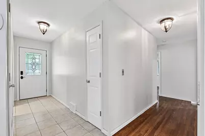 3213 W Old Shakopee Road, Bloomington, MN 55431 - Photo 9