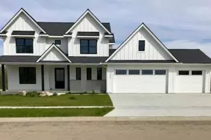 2643 Timber Oaks Rd SW, Rochester, MN 55902 - Photo 1