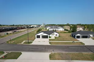 105 16th St N, Breckenridge, MN 56520 - Photo 1