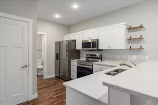 561 19th Pl SE, Cambridge, MN 55008 - Photo 5