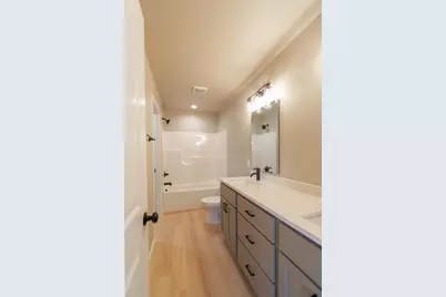 1879 19th Avenue N, Wahpeton,  58075 - Photo 13