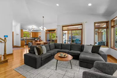 300 Dearborn Court, Edina, MN 55343 - Photo 5