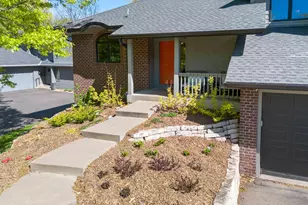 300 Dearborn Ct, Edina, MN 55343 - Photo 3