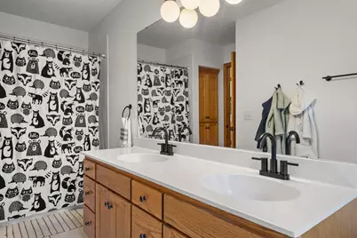 300 Dearborn Court, Edina, MN 55343 - Photo 27