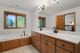 300 Dearborn Ct, Edina, MN 55343 - Photo 23