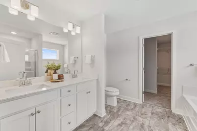 1551 Creekwood Dr, New Richmond, WI 54017 - Photo 11