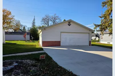 421 S Murphy Street, Lake Crystal, MN 56055 - Photo 39