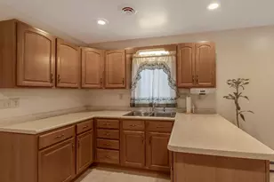 421 S Murphy St, Lake Crystal, MN 56055 - Photo 5